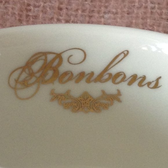 Bonbon/Trinket Dish, White with Gold Script - Picture 6 of 8